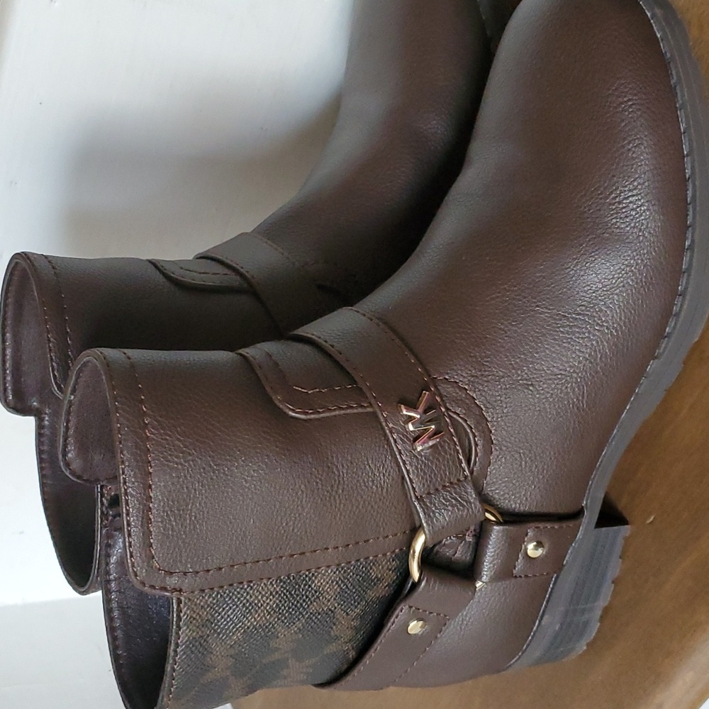 Michael Kors Fulton Brown Leather Harness Biker Bootie Size 3 ! Brand new - Picture 4 of 4